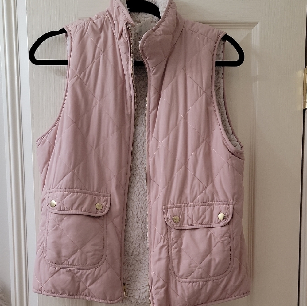 NWT Elegant Pink Quilted Vest for Women